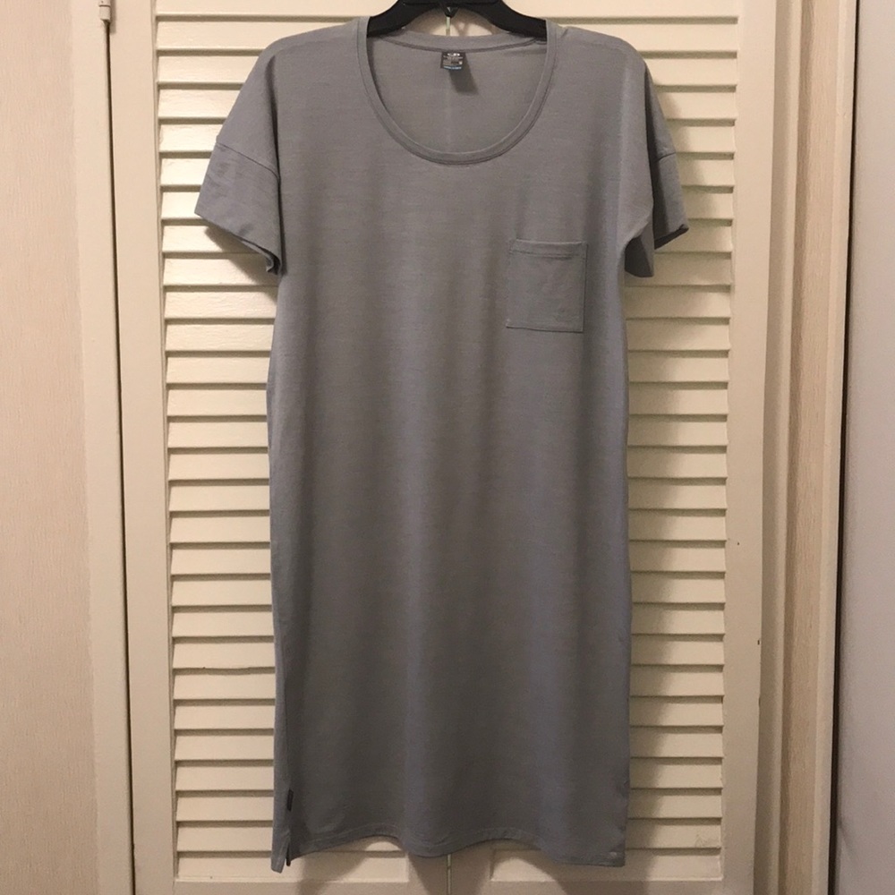 Icebreaker casual wool blend dress. New.  .